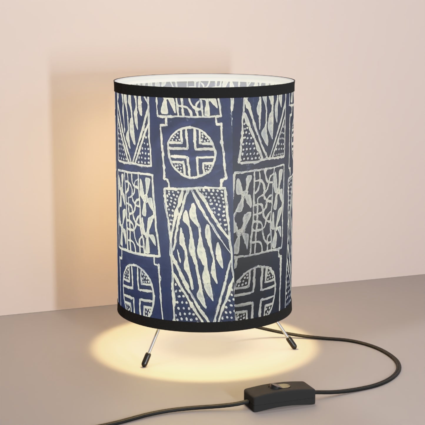 Ethnic designed Tripod Lamp with Shade